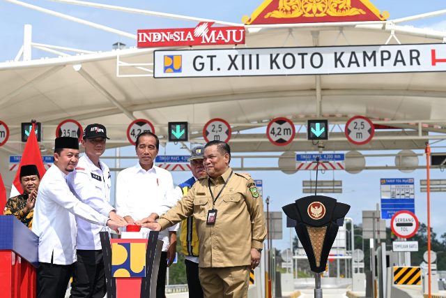  Presiden Resmikan Jalan Tol Bangkinang-XIII Koto Kampar