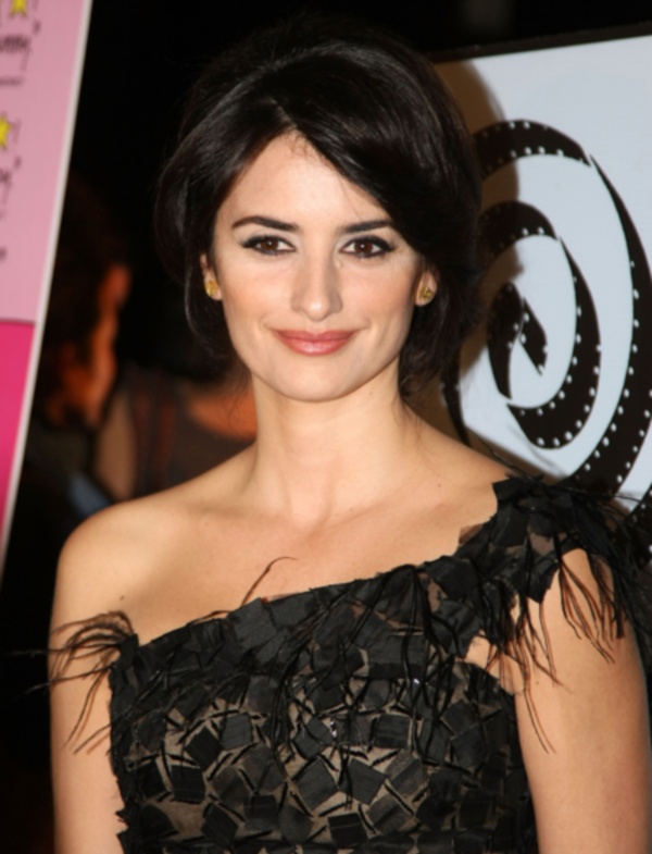 Penelope Cruz Hair, Long Hairstyle 2013, Hairstyle 2013, New Long Hairstyle 2013, Celebrity Long Romance Hairstyles 2048