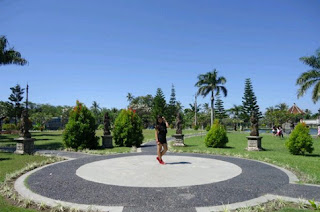 garden areas in tamanujung karangasem