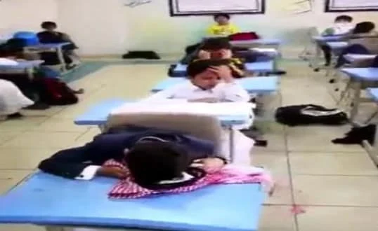 SCHOOL STUDENTS CRYING HARD AFTER THE NEWS OF TEACHER RETIREMENT