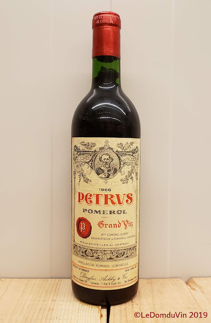 Petrus 1966 with a broken cork inside the neck by @ledomduvin 2019