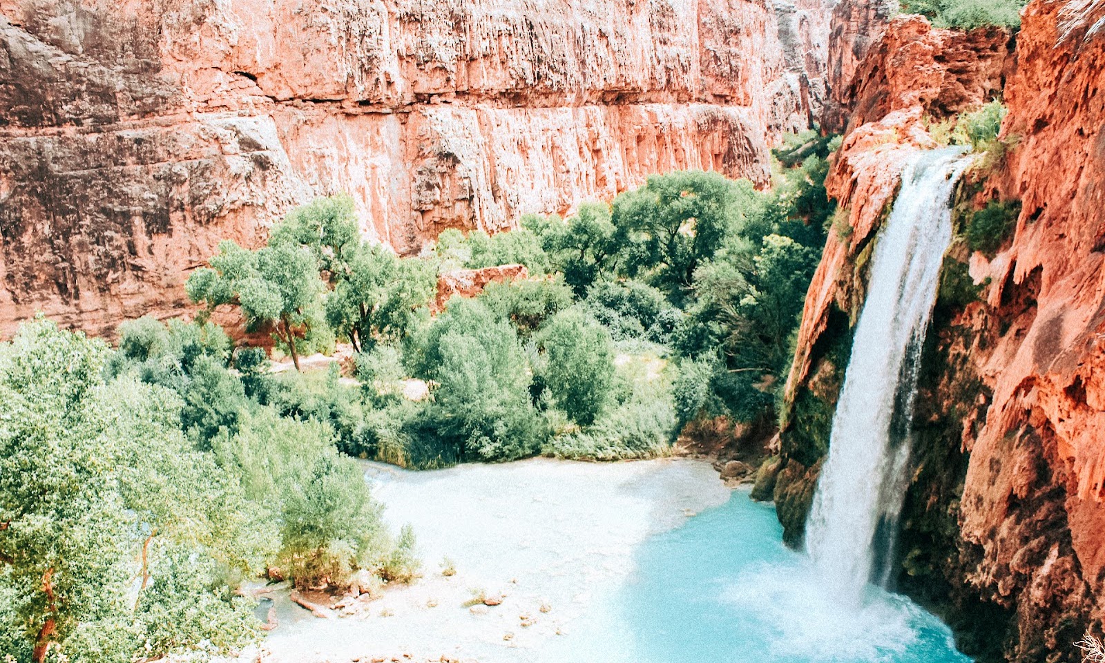 Hiking to Havasu Falls