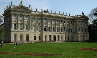 The Villa Reale, which faces the Giardini Pubblici of Porta Venezia, contains notable Appiani frescoes