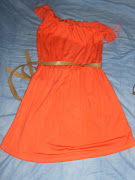 Vestido asimétrico color coral 11,95€ tienda local iba incomodilla porque . (hpim )