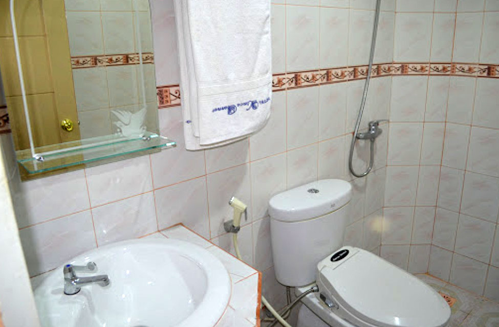 Toilet Hotel Vinca Borneo sekadau