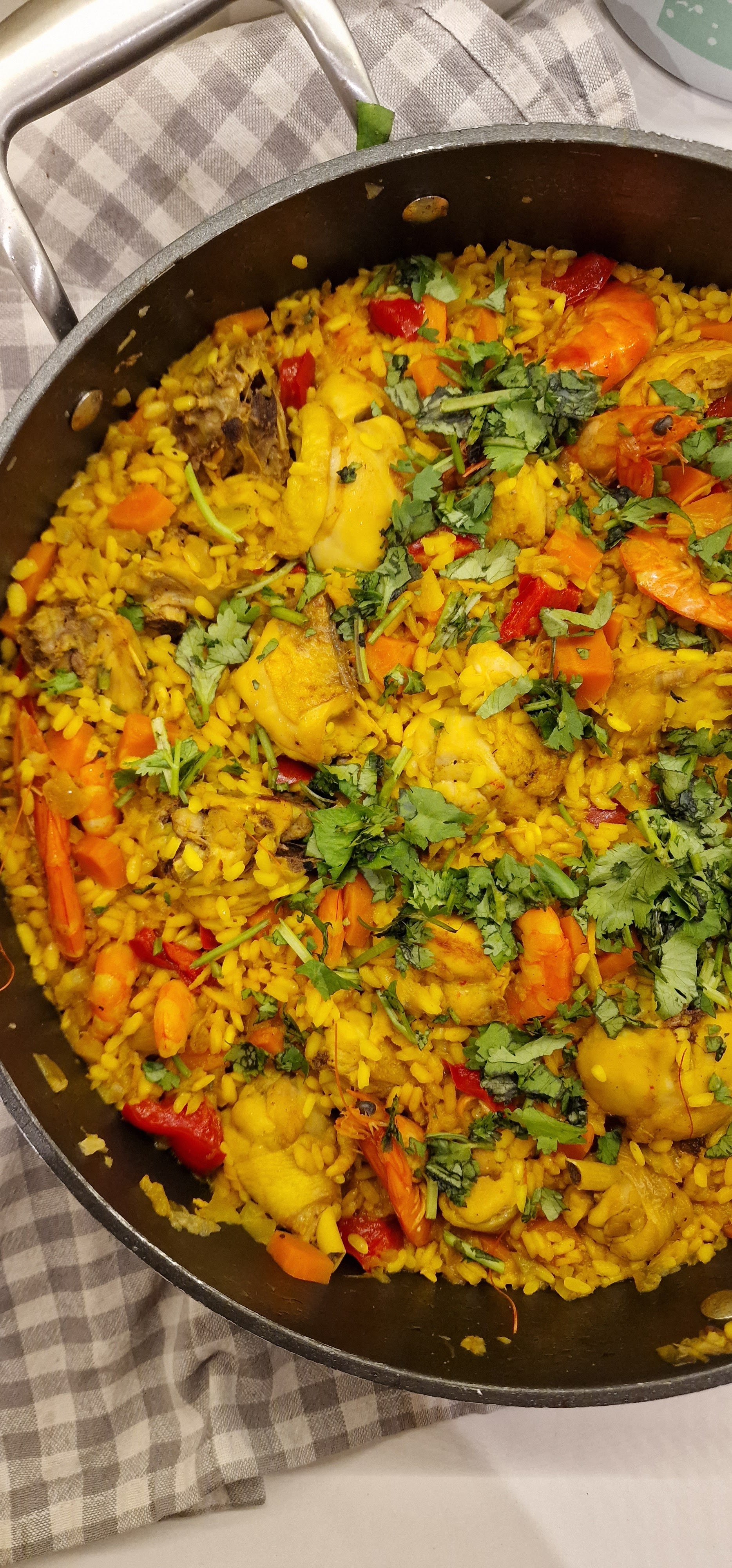 Arroz com Frango, Camarão e Curcuma