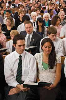 congregation singing