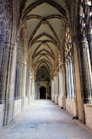 Extraordinario claustro gótico de la Catedral de  Vic
