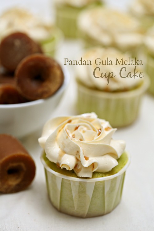 Pandan Gula Melaka Cup Cake Dengan Italian Frosting Yang Sedap Masam Manis
