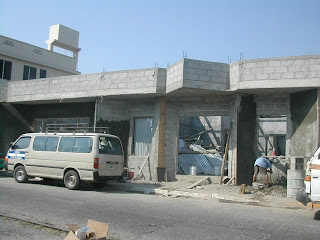 sidewalk blocked, La Ceiba, Honduras