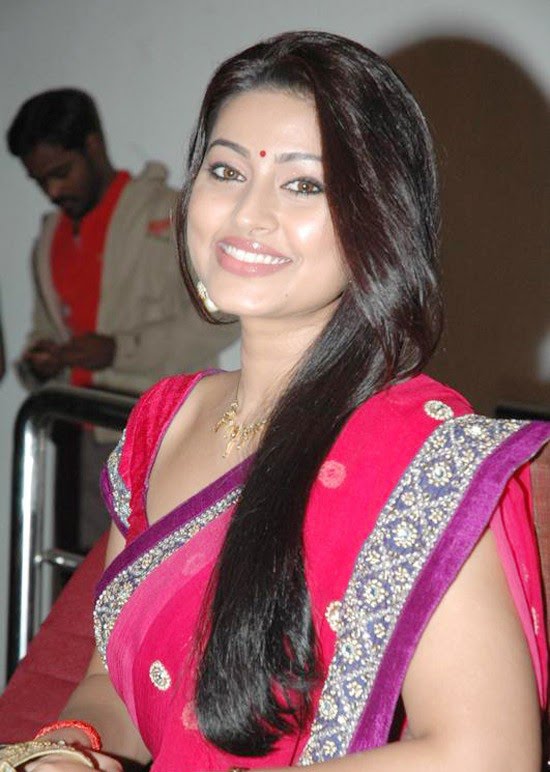 Sneha Latest Photos In Saree hot images