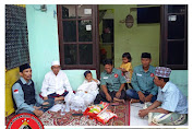 Kolaborasi LSM TRINUSA dan Ormas Madas Nusantara Warnai Santunan 70 Anak Yatim di Kedung Cowek