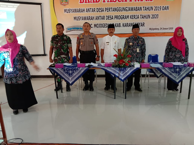 KodimKaranganyar - Sertu Agung Wakili Danramil Hadiri Musyawarah Antar Desa