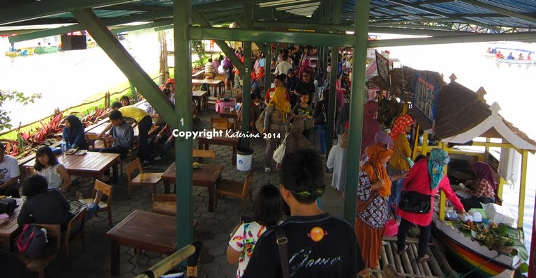 Floating Market Lembang - Kulineran Seru Di Atas Danau 