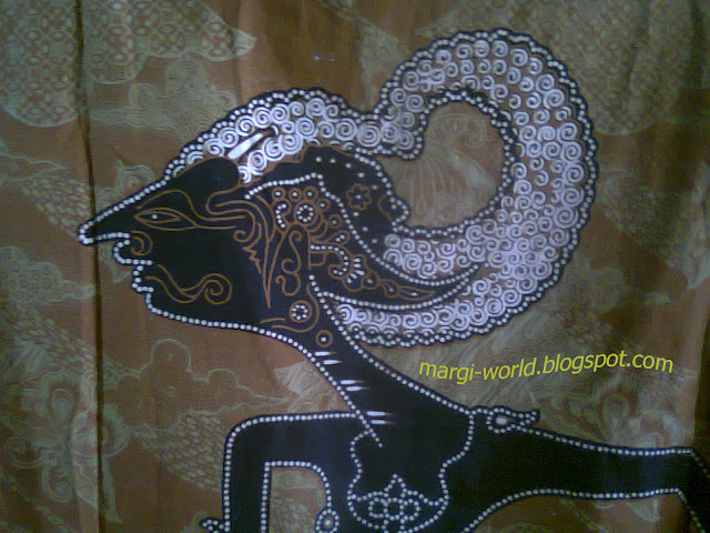 Sebuah Catatan Kehidupan: Desain batik dengan motif wayang sebagai