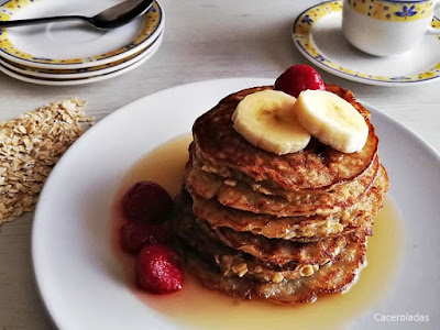 Tortitas de avena y plátano sin harina