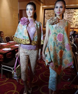 Trend Baju Batik dan Kebaya Lace Tahun 2017 Terbaru Anne Avantie 