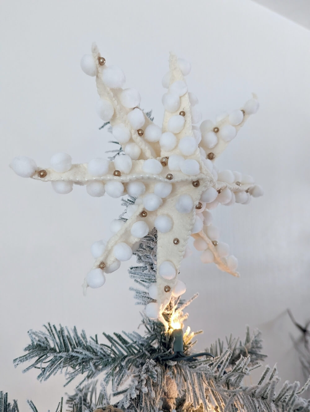 DIY Anthropologie-Inspired Christmas Tree Topper