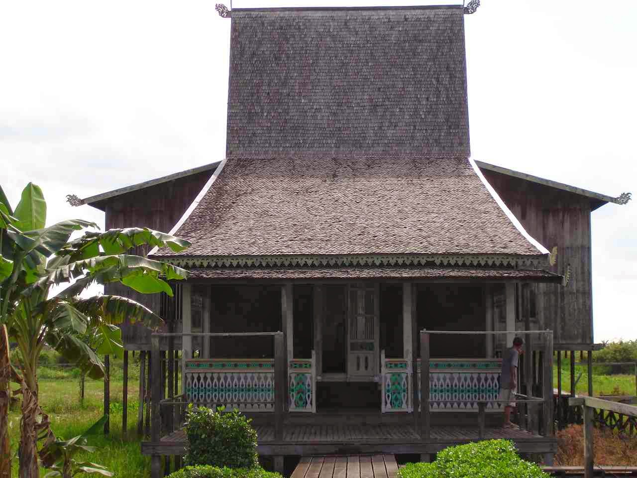 Rumah Adat Kalimantan Selatan Pesona Wisata Indonesia