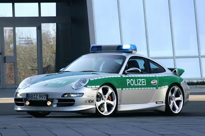 Porsche-911-Carrera-Police-Car-Side