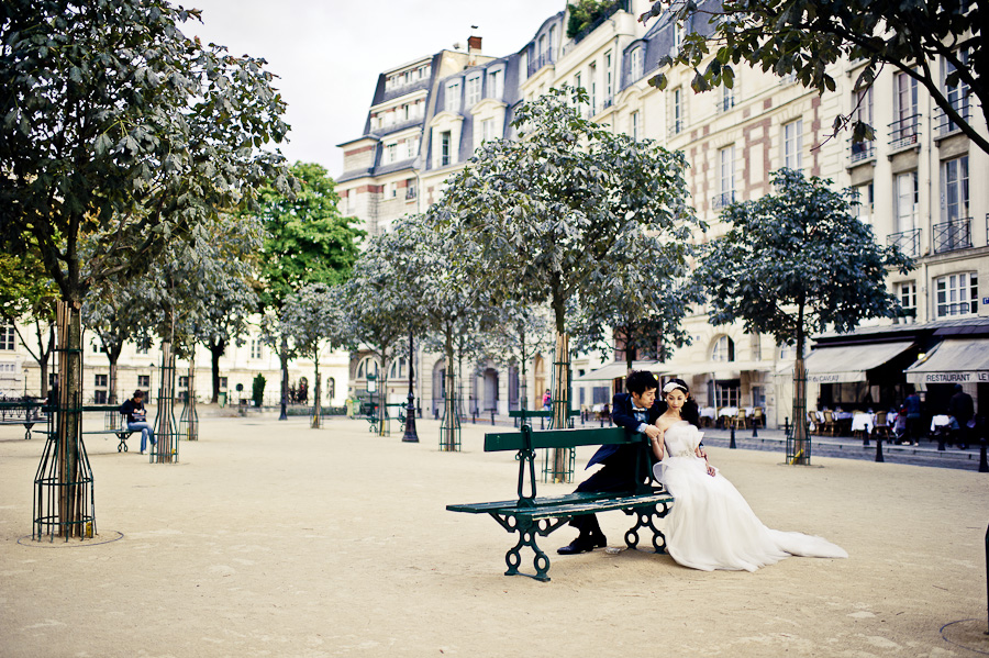 CHATEAU ESCLIMONT WEDDING PHOTOGRAPHY, PARIS WEDDING PHOTOSHOOT.  japanese pre wedding photo