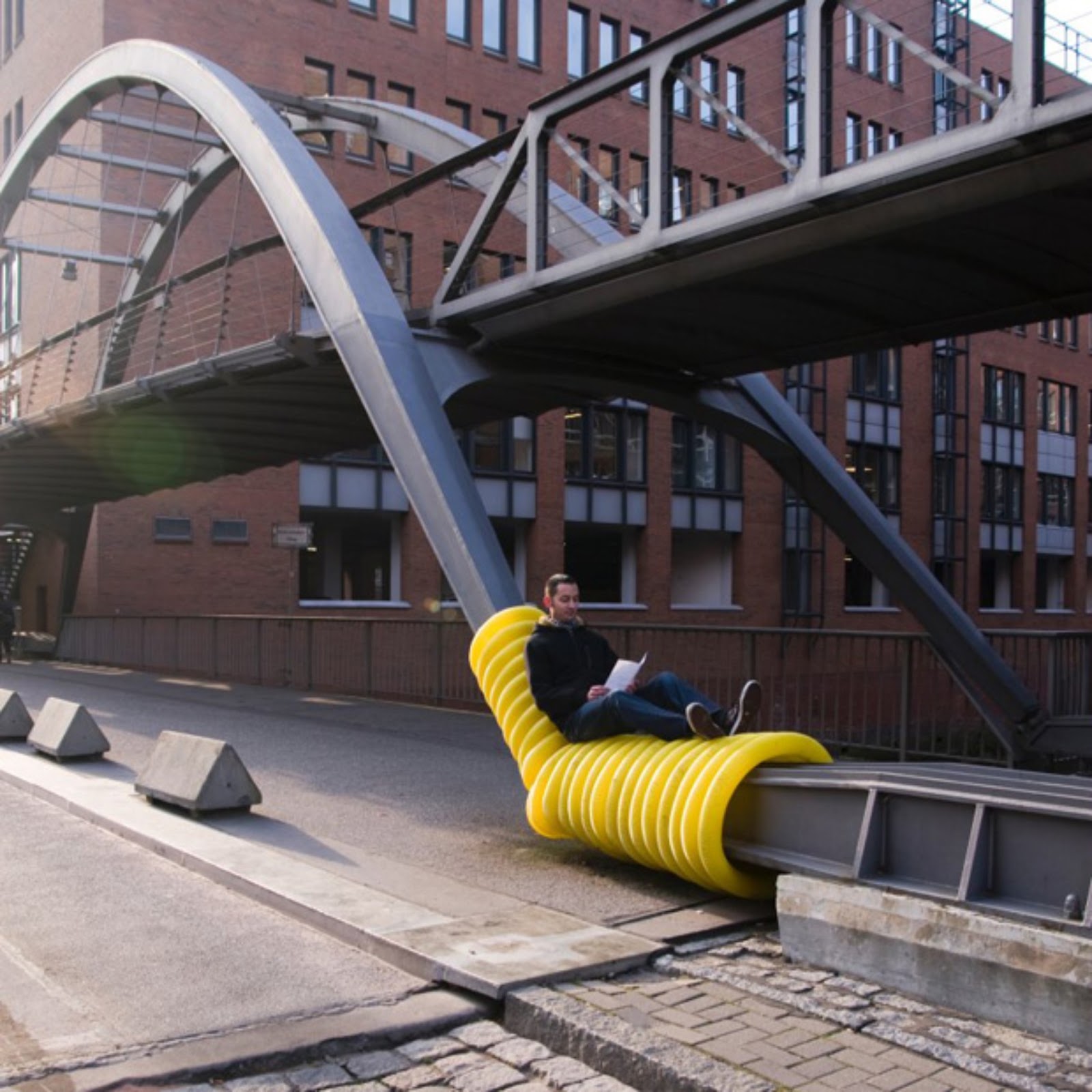 oliver-schau-bank_urbanshit-1.jpeg
