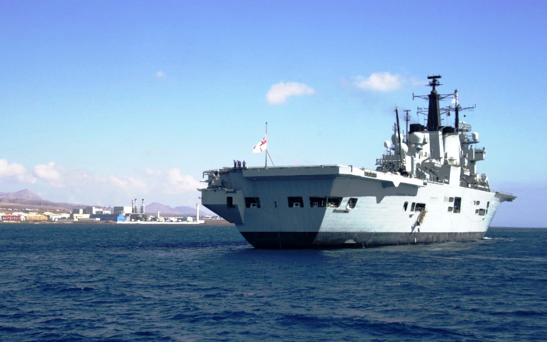 Kapal Induk HMS Invincible R05 2