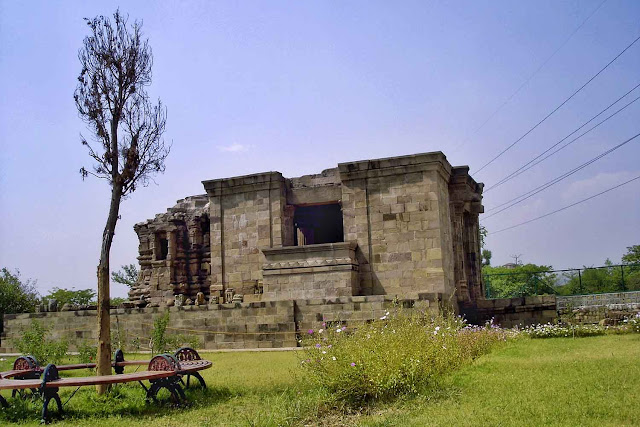 kala dera temples lost kashmir picture  