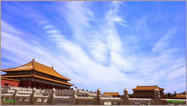 左边的是太和殿