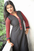 Yamini bhaskar glam pics-thumbnail-6