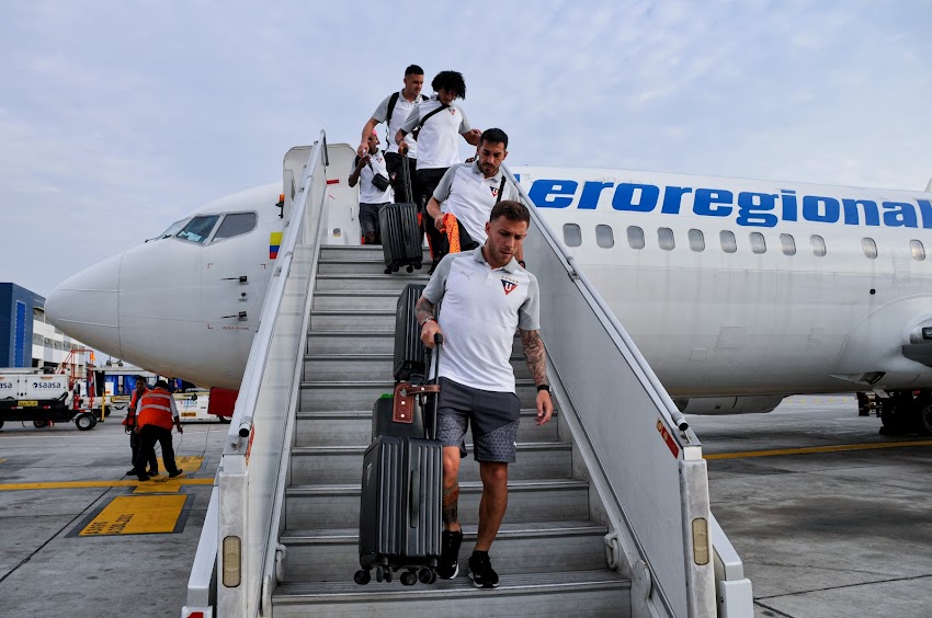 LDU en territorio peruano para enfrentar a Universitario este martes a las 21h00