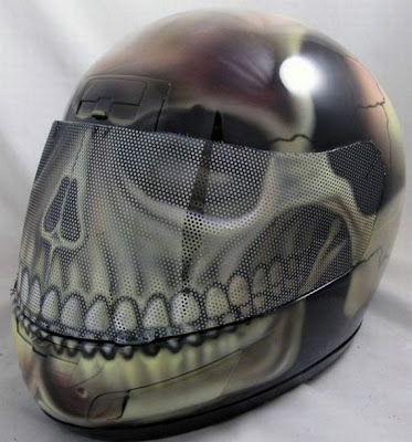 20 Cool and Creative Motorcycle Helmet Designs (20) 18