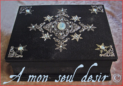 Coffret ( ou Boite ) à Bijoux féerique elfique flocons de neige hiver blanche opale strass Swarovski white opale fairy elven jewelry box