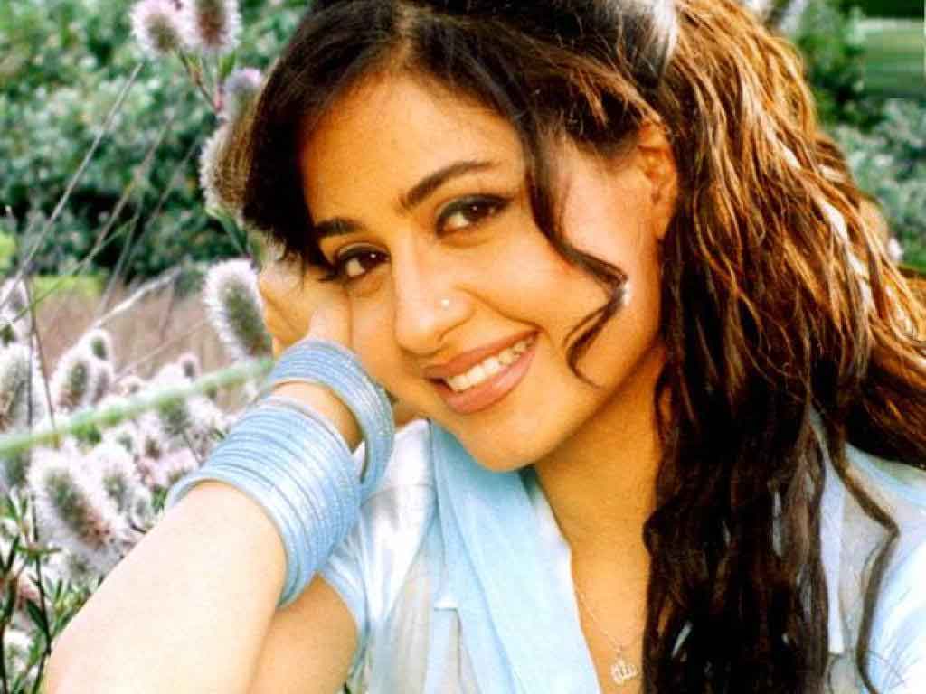 Priya Gill - Wallpapers