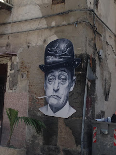 Un murales di Totò