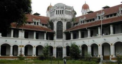 Misteri Penampakan dan Jeritan di Lawang Sewu 