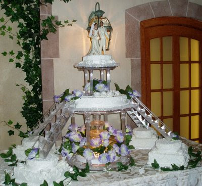 Wedding Cakes Decoration With Fountain Flowers Ribbon Toppers Stairs 