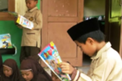 Literasi Rendah Disebabkan Guru Malas Membaca Rendahnya Literasi  Disebabkan Guru Malas Me Rendahnya Literasi  Disebabkan Guru Malas Membaca