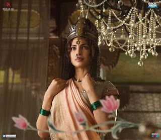 Priyanka Chopra from Bajirao Mastani HD Poster New look