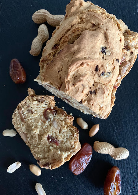 Frühstücksbrot, Rezept, glutenfrei, vegan, Datteln, Erdnüsse, Backrezept, Backen