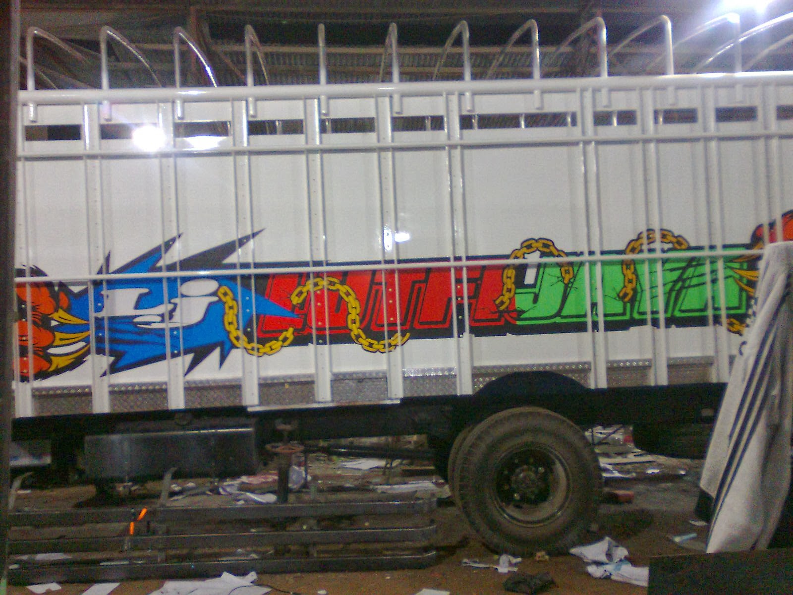 BROWNN EXOTIC cutting sticker truck fuso LUTFI JAYA by 