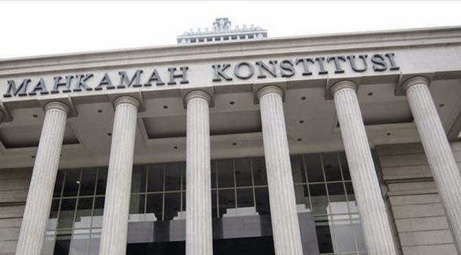 http://infokami.com/wp-content/uploads/2014/07/Gedung-Mahkamah-Konstitusi.jpg