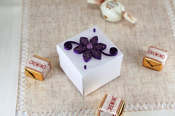 Paper quilling gift item