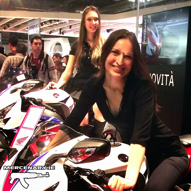 EICMA 2013 - Girls & Stickers