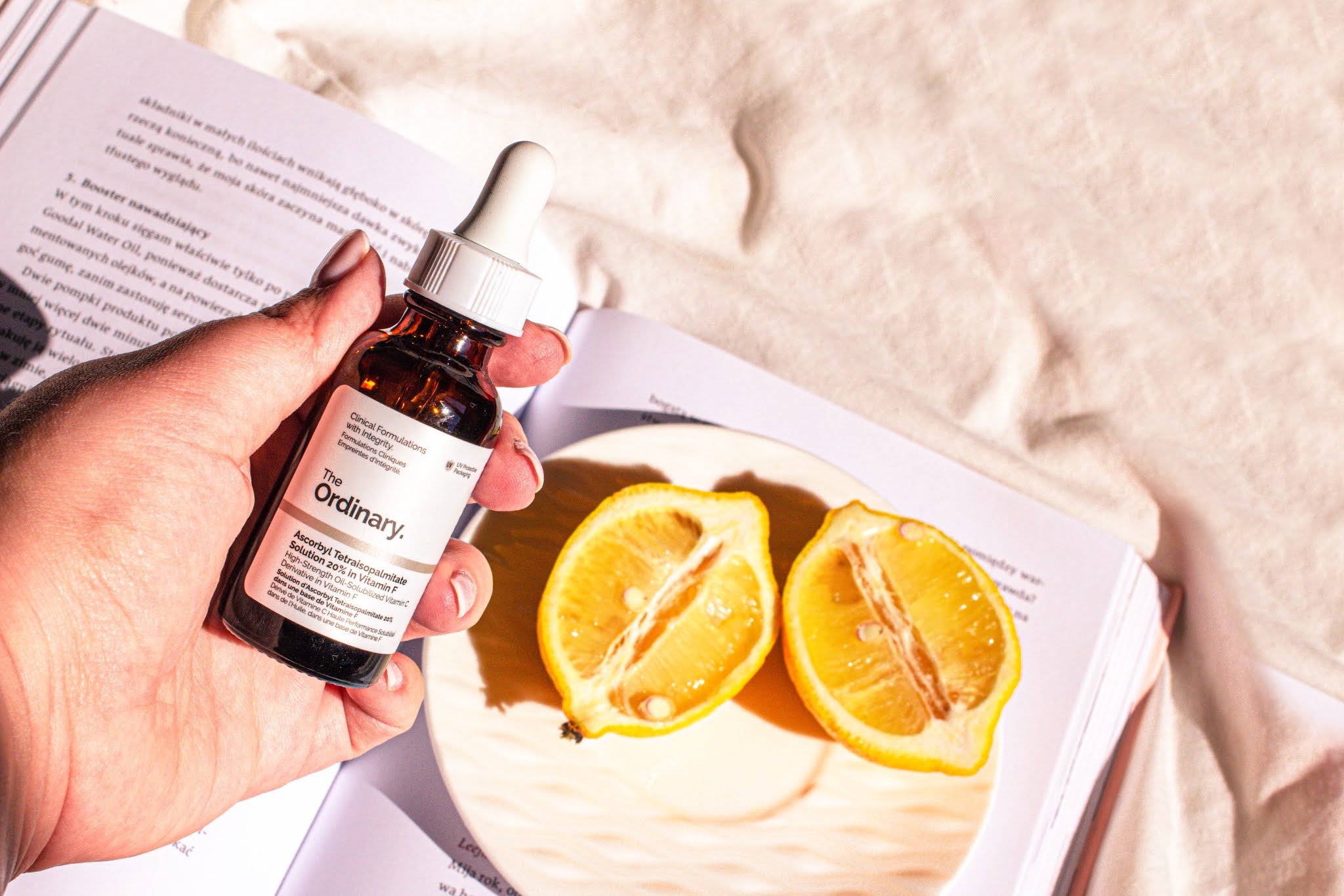 THE ORDINARY - ASCORBYL TETRAISOPALMITATE SOLUTION 20% IN VITAMIN F - SERUM OLEJOWE Z WITAMINĄ C I F