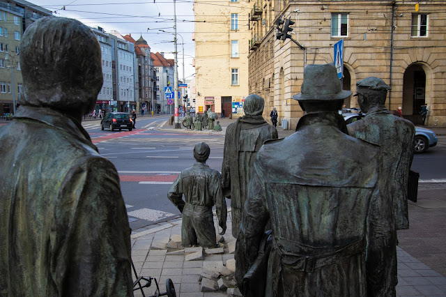 Pomnik Anonimowego Przechodnia we Wrocławiu-Breslavia