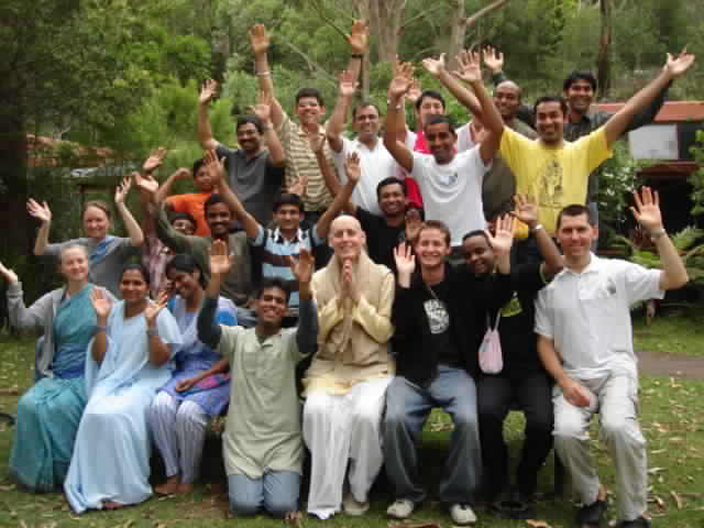 Sankarshan Das with participants of the soul revival retreat, Sydney