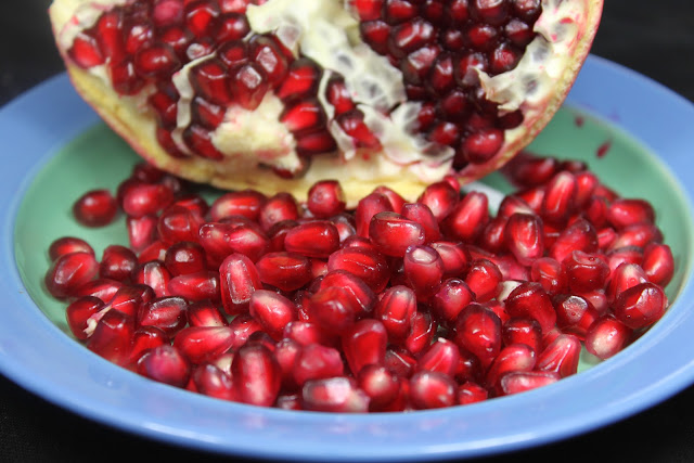  Pomegranate, رمان, Romàn  