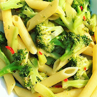 Pasta with broccoli, anchovies, garlic and chilli