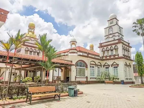 Gambar hadapan Masjid Muhammadi Kota Bharu Kelantan